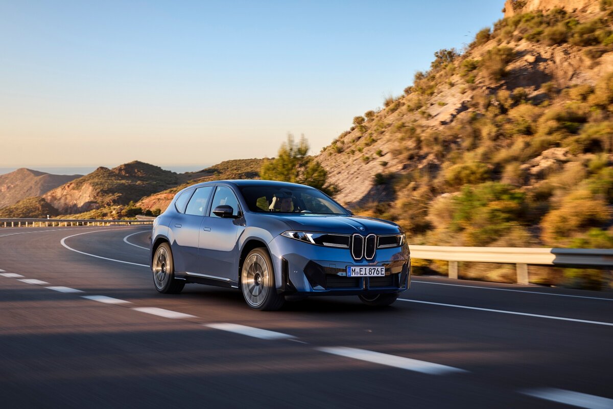 P90615617_lowRes_the-new-bmw-ix3-50-x.jpg