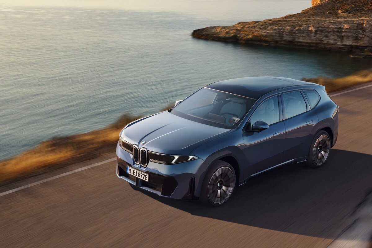 P90615625_lowRes_the-new-bmw-ix3-50-x.jpg