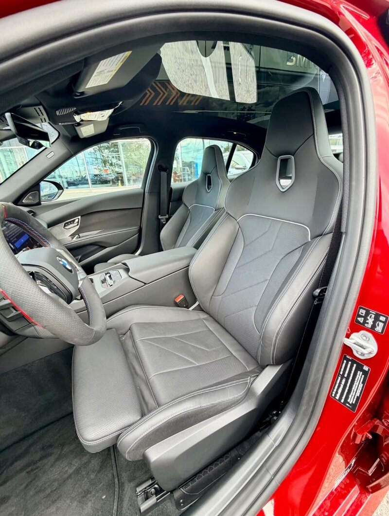 Interior.jpg