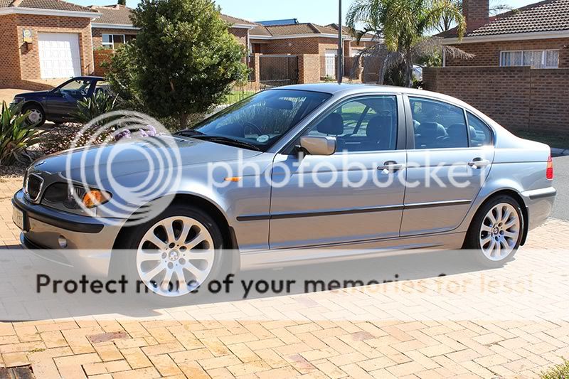 320i_Mudflaps_03.jpg