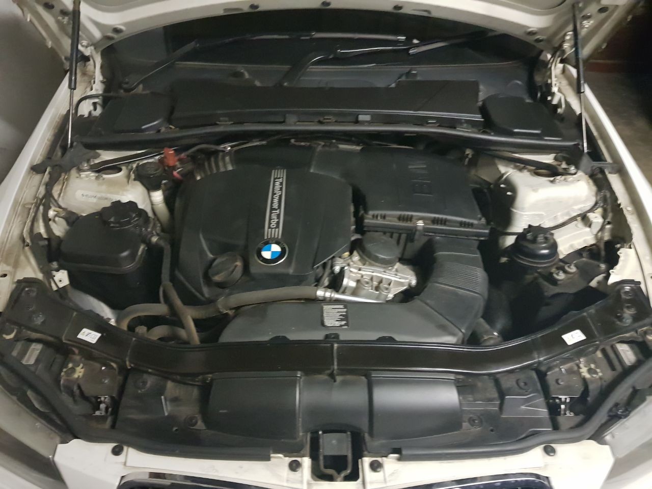 engine bay_380193628.jpeg