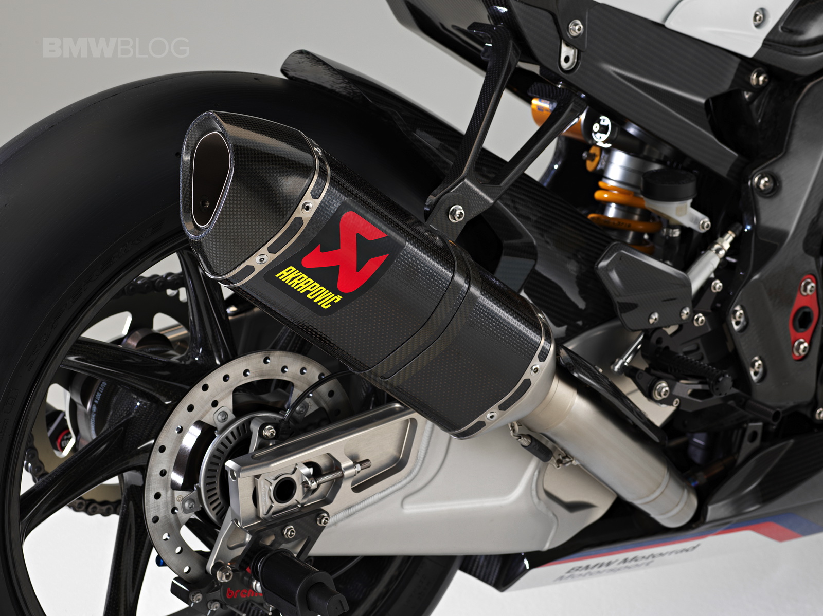 2017-BMW-HP4-27.jpg