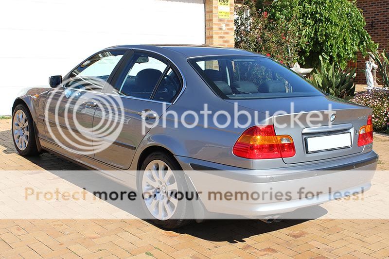 320i_Mudflaps_06.jpg