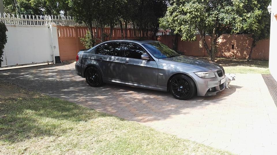 bmw_5120356064.jpg