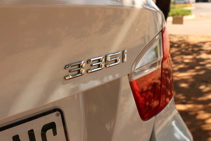 335i badge_7067441013.jpg