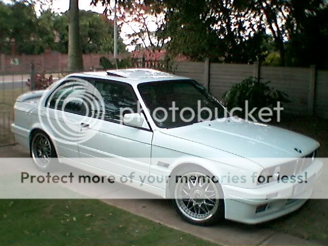 Whitecar.jpg