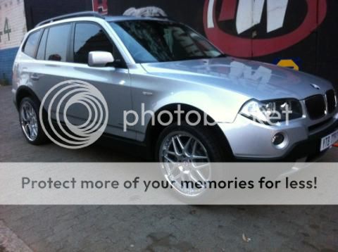 20HREBMWX3.jpg