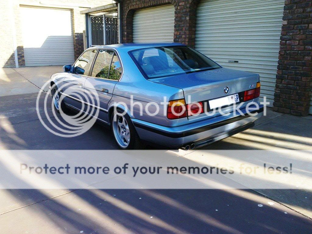 BlouM504c.jpg