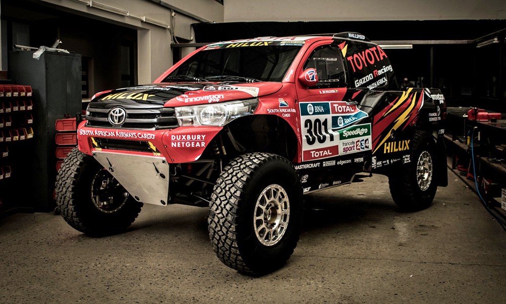 toyota-hilux-1_8408642089.jpg