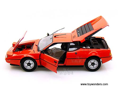 183222_2-1978-BMW-M1-118-Norev.jpg