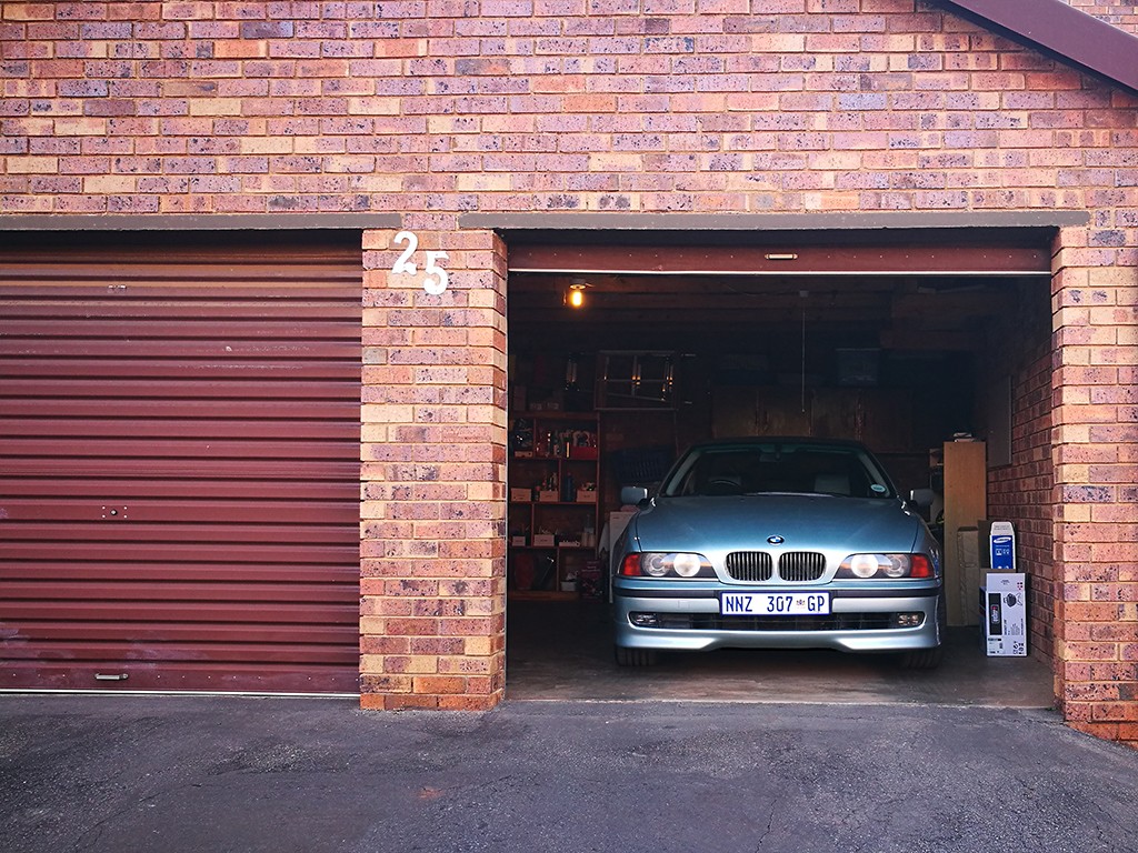front_5862533212.jpg