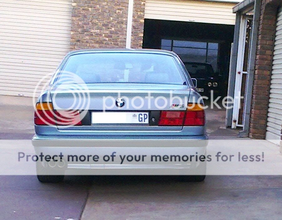 BlouM505c.jpg