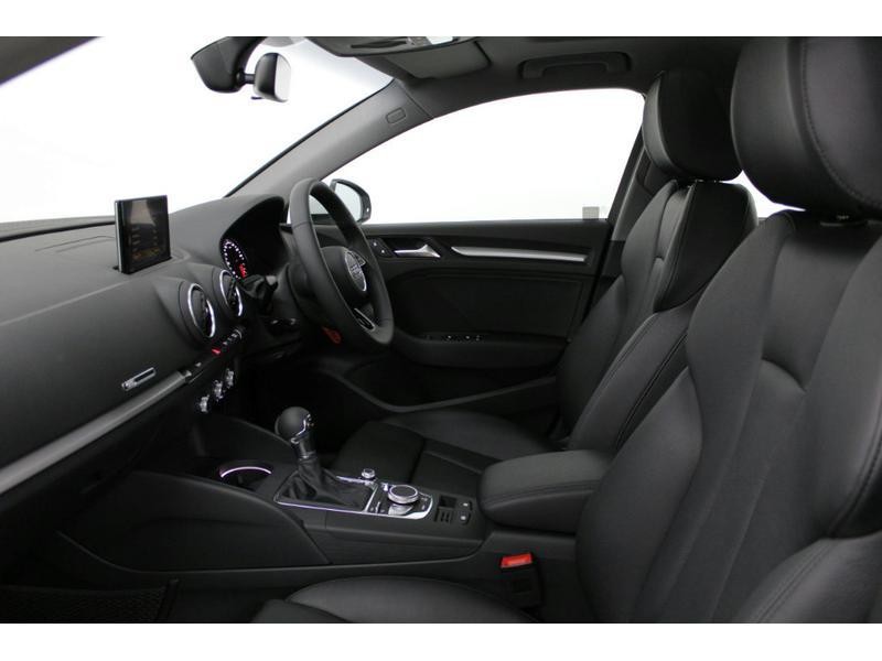 leather_4853956201.jpg
