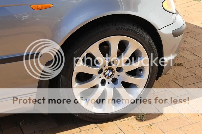 320i_Mudflaps_09.jpg